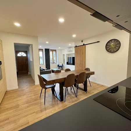 Maison Aux Bois Holiday home *